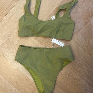 NWT Wanderlust Green Bikini Set- Large